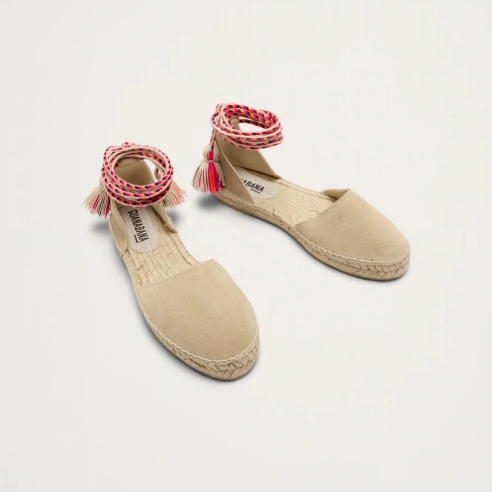 NIB Valenciana Flat Espadrille with Pom-Pom Size 8.5 In Ecru by Guanábana